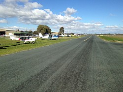 Aircraft at Echuca.